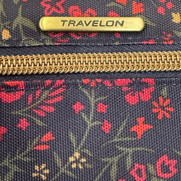 Travelon Ladies Zip Security Card Holder NWT navy floral - Picture 4 of 11